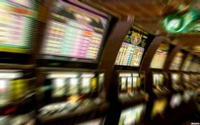 r1m Game aur Table ke Sawal